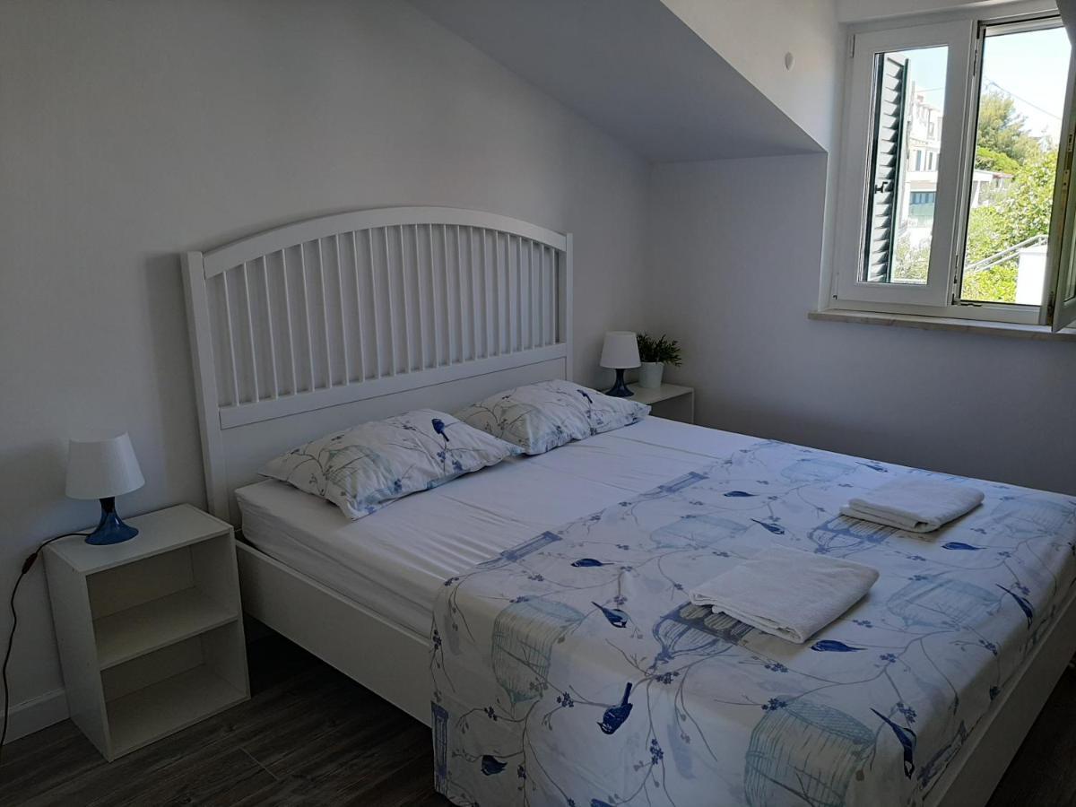 Apartment Bruna Stomorska Bagian luar foto